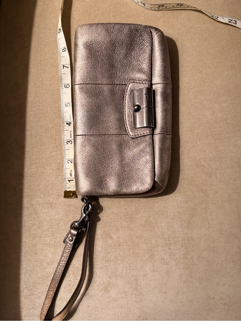 Y2K COACH Kristin Metallic Bronze Leather Flap Wristlet Clutch - Picture 10 of 11